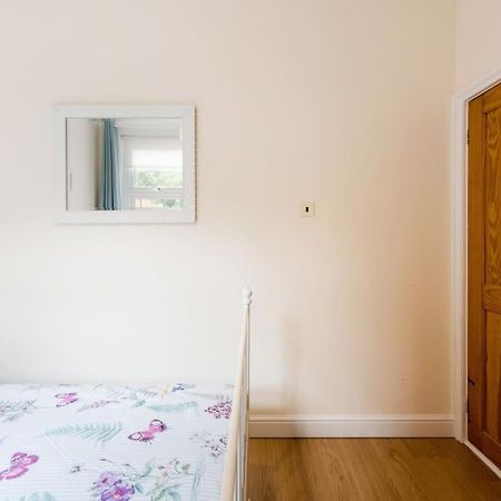 Bikki Apartments - 2 Bedroom Harrow Dış mekan fotoğraf